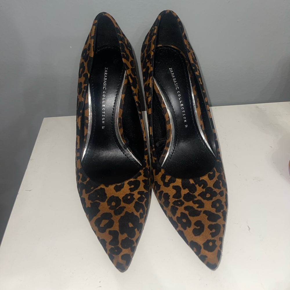 Zara leopard print heels animal print
